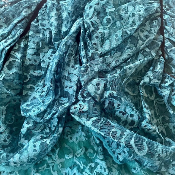 Vintage Gorgeous Teal Evening Dress - Picture 3 of 4